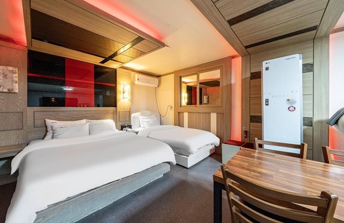 Bongmyeong-dong Hotel | Daejeon Yuseong K7 Pctel