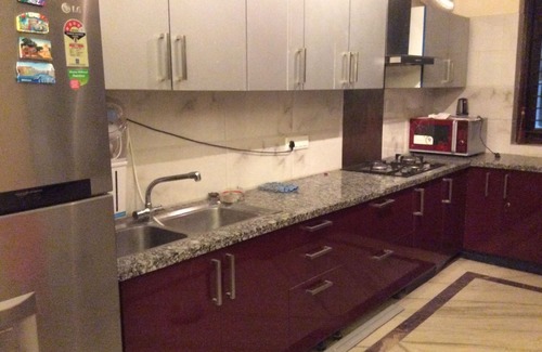 Chhatarpur Cama Y Desayuno | Dagar Apartment -Cama y desayuno