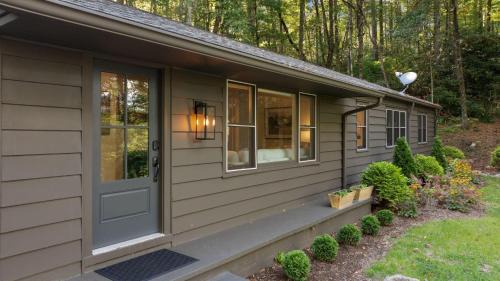 Highlands Casa | Dahlia House, 5 BDRM, Walk to town