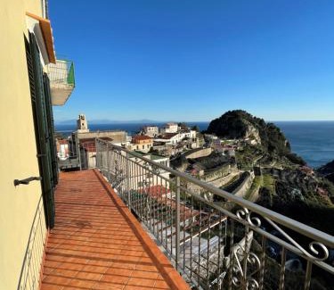 Pontone Casa | Dai nonni Seaview with roof terrace over the sea