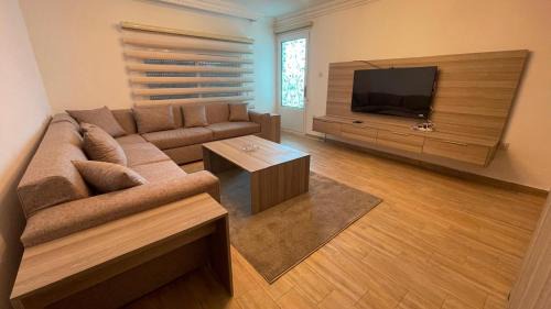 Amman Apartamento | Dair Ghbar view apartment-Hotel furniture