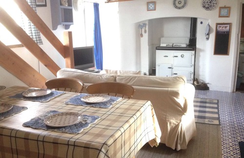 Thetford Cabaña | Dairy Cottage, Norfolk - 17th Century Self-Contained Cottage, Beautiful Garden