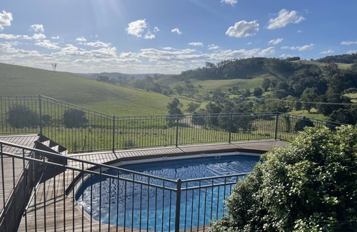 Mount View Cabaña | Dairy Farm Cottage ..