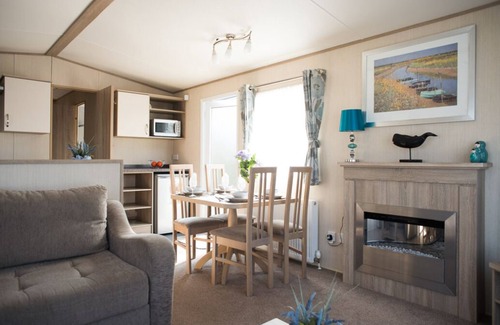 Hamworthy Casa | Daisy 3 bedroom modern caravan on Haven's Award Winning Rockley Park