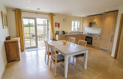 Oxhill Cabaña | DAISY COTTAGE, pet friendly, character holiday cottage in Tysoe