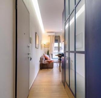 Petralona Apartamento | Daisy's Deluxe Athenian 2bedroom by MPS