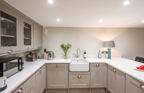 South Creake Cabaña | Daisy's Place - LUXURY in the Creakes. Period flint cottage with ultra stylish interior, two beds