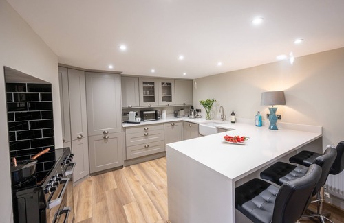 South Creake Cabaña | Daisy's Place - LUXURY in the Creakes. Period flint cottage with ultra stylish interior, two beds