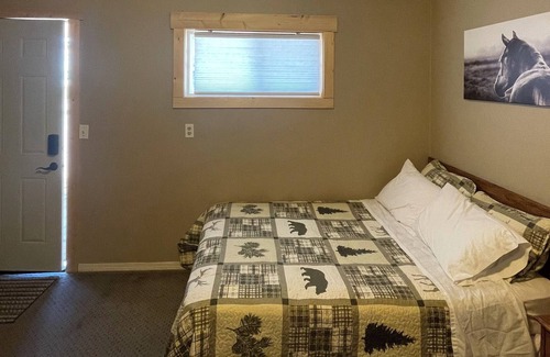 Faulkton Casa | Dakota Landing Cabins & Motel: Room #1-Cozy, newly remodeled motel room