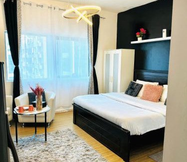Al Nahda Casa | DALA MASTER Bedroom En-suite