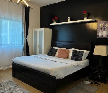 Al Nahda Casa | DALA MASTER Bedroom En-suite