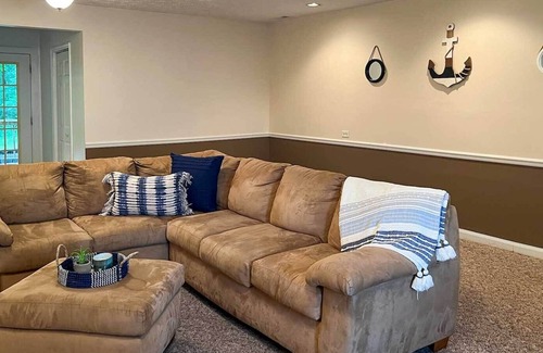 Albany Casa | Dale Hollow Lake Haven: Private Yard + Grill!
