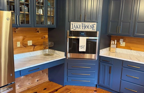 Albany Cabina | Dale Hollow Lakeview Cabin on Private Airport- 7KY4