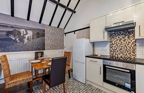 Hawsker Cabaña | Dale View Cottages