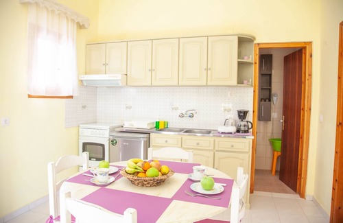 Almiros Beach Apartamento | Apartamento Dalia: apartamento típico para cuatro, con hermosos jardines y a poca distancia de la playa