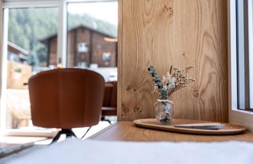 Saas Almagell Apartamento | Dalias Ferienparadies Apartment ENZIAN - Studio ALPENROSE