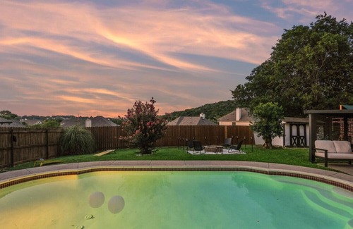 Dallas Casa | Dallas 5BR| Pool,BBQ,Fire pit, playground