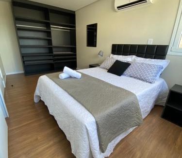 Sao Francisco Apartamento | Dallas apartamentos na Via Gastronômica-Estacionamento-Amplos e equipados-Wifi