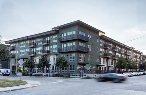 Northeast Dallas Apartamento | Dallas Dreamy 1BD 1BA Apartment