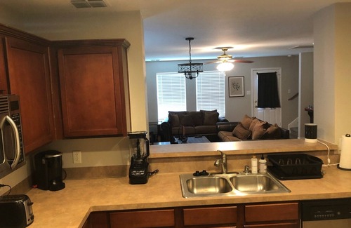 Dallas Casa | Dallas Gem in Subdivision 15 mins from Deep Ellum!