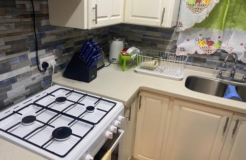 Choppins Apartamento | Daly's Executive Suites- AKA-Reeves Villa
