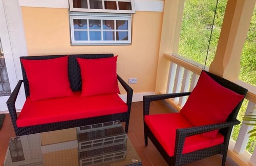 Choppins Apartamento | Daly's Executive Suites- AKA-Reeves Villa