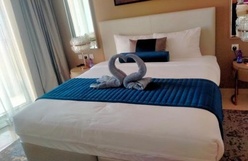 Lusail Apartamento | Damac luxury apartment next to meryal Aqua park and beach access