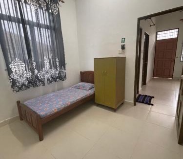 Gua Casa | Damai d' Bachok Homestay 3 Bedrooms - Half Bungalow house