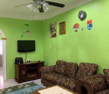 Gambang Casa | Damai Guest House Malay Only