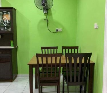 Gambang Casa | Damai Guest House Malay Only