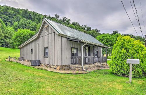 Damascus Casa | Damascus Cottage with Fire Pit - 1 Mi to Trails