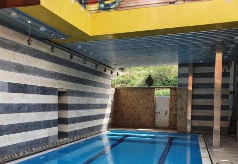 Zouk Mosbeh Casa | Damask Rose, Lebanese Guest House