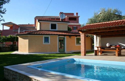 Brtonigla Casa | DAMJANIĆ HOLIDAY HOUSE