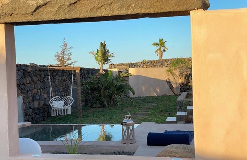 Pantelleria Casa | Dammuso Elisir Rosa - Private Jacuzzi and Garden