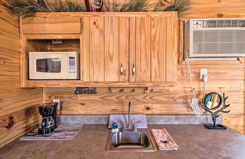 Livingston Cabina | Damselfly Cabin (Cabin #5)