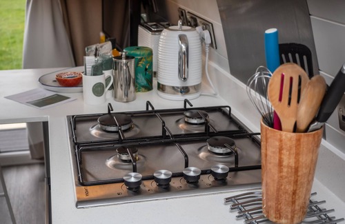 Irstead Cabaña | Damselfly - sleeps 2 guests in 1 bedroom
