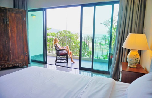 Tho Quang Beach Hotel | Dan Oasis Beach Hotel and Apartment