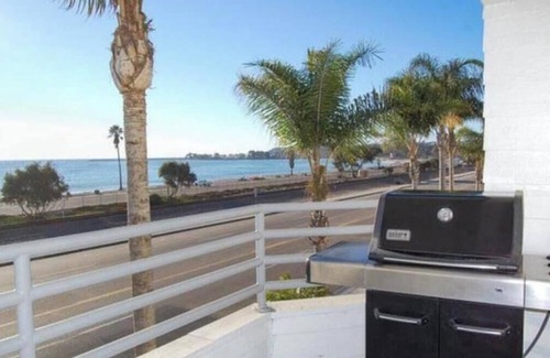 Capistrano Beach Condominio | Dana Point Beach front condo with balcony