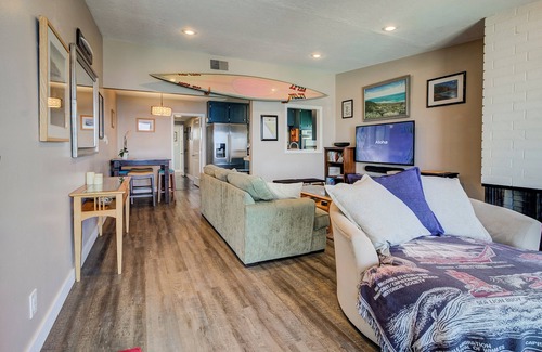 Dana Point Condominio | Dana Point Headlands oceanfront with a pool overlooking the beach STR14-0128
