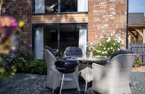 Carlisle Cabaña | Dandelion Cottage with hot tub, Dalston, Carlisle, Lakes, Hadrian's Wall, Lake