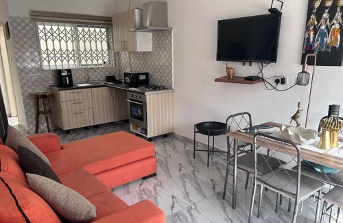 Kweiman Casa | Danfa - 1 Bed - 1 Bath - Pet Friendly - Parking