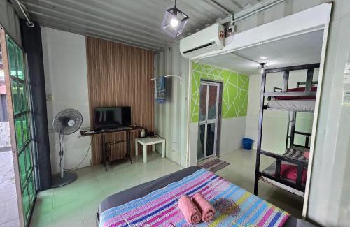 Kota Sarang Semut Complejo | Dangau Sala D'Kontena