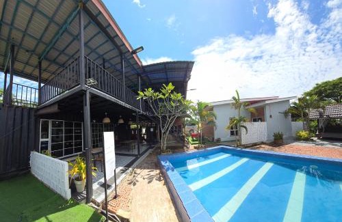 Kota Sarang Semut Complejo | Dangau Sala D'Kontena