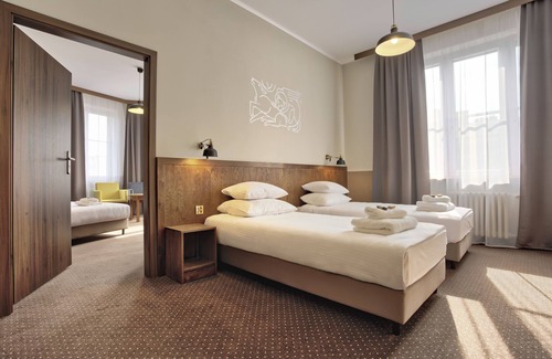 Wesoła Zachod Hotel | Daniel Griffin Aparthotel by Artery Hotels
