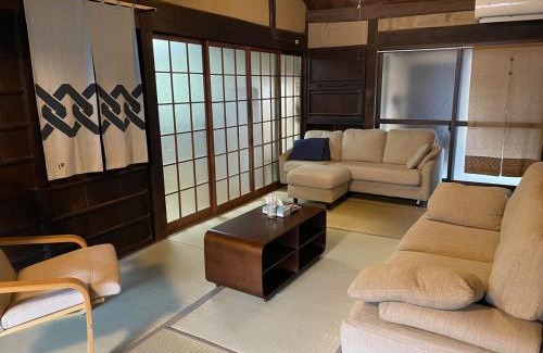 Yashima-higashi Machi Apartamento | dannouraしげの里 1棟貸切 築120年古民家 バーベキュー 海が見える