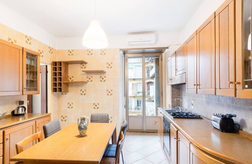 San Salvario Apartamento | Dante Subway Apartment