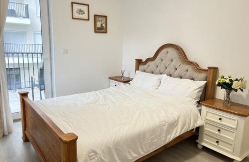 Ferencvaros Apartamento | Danube 3 Beds with Big Balcony parking 10euro a day