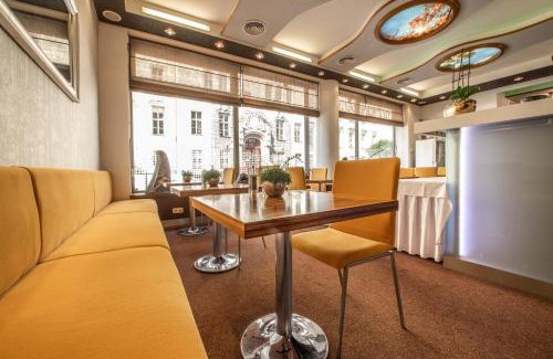 Old Town Hotel | Danubia Gate Hotel