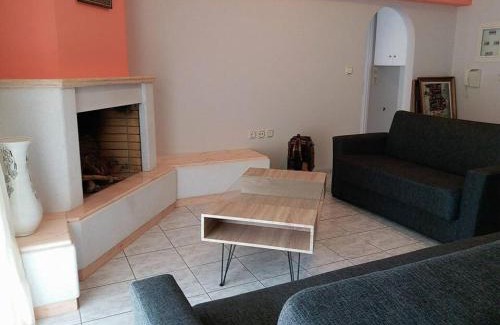Molos-Agios Konstantinos Apartamento | Daphnus Apartment in Agios Konstantinos