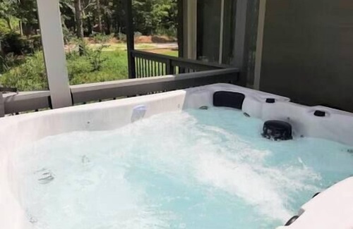 Stanton Cabina | Dappled Grey Cabin with hot tub at Red River Gorge